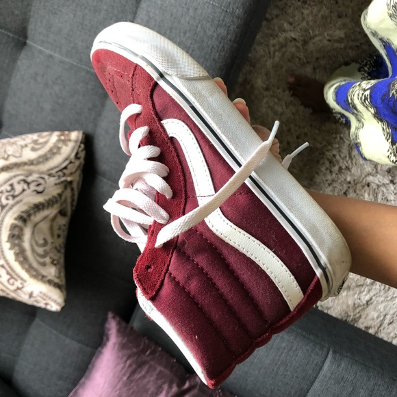 Burgundy vans practically NEW!! - Picture 4 of 4